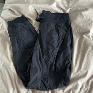Lululemon dance studio mid rise jogger (full length)